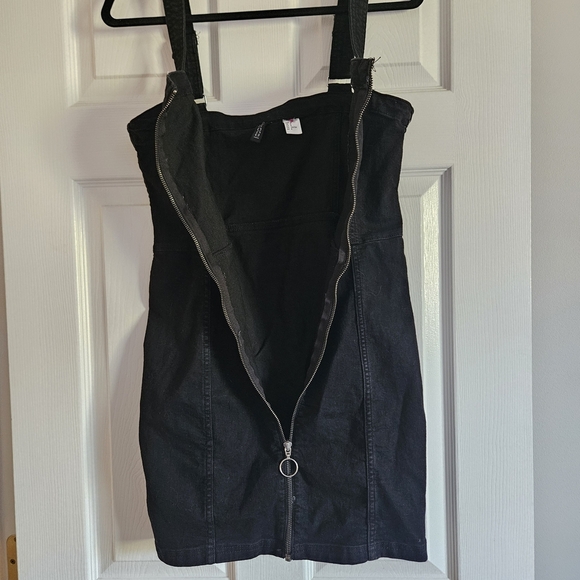 H&M Black Sleeveless Bodycon Mini Dress - Picture 3 of 4